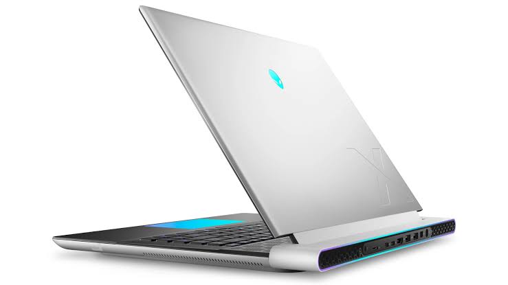 Alienware X16
